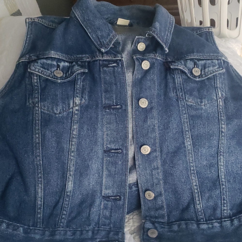 Jean jacket sleeveless